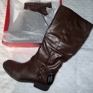 Riding boots size 9 (NWT)